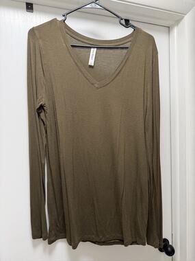 Zenana Outfitters Olive V-Neck Long Sleeve Tee